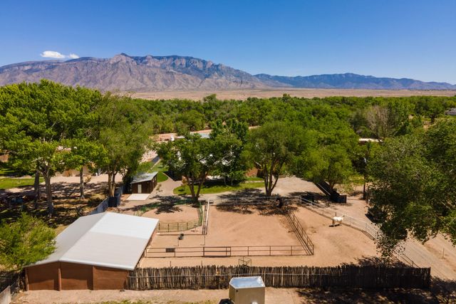 205 Rancho Alondra Road, Corrales, NM 87048