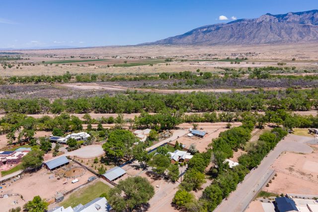 205 Rancho Alondra Road, Corrales, NM 87048