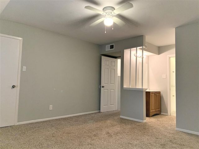 10004 Westview A, Houston, TX 77055