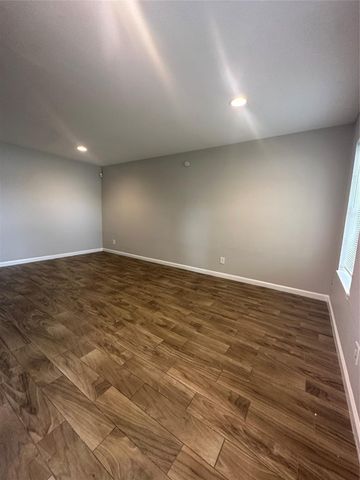 10004 Westview A, Houston, TX 77055