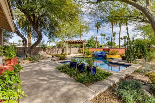 1569 W El Caminito Drive, Phoenix, AZ 85021