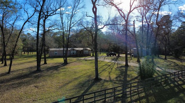 41111 Sandy Hill Road, Montgomery, TX 77316