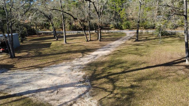 41111 Sandy Hill Road, Montgomery, TX 77316