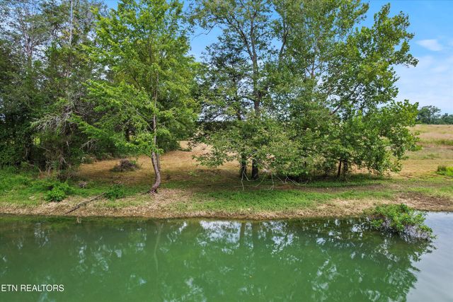 Waterfront Knoll, Sharps Chapel, TN 37866