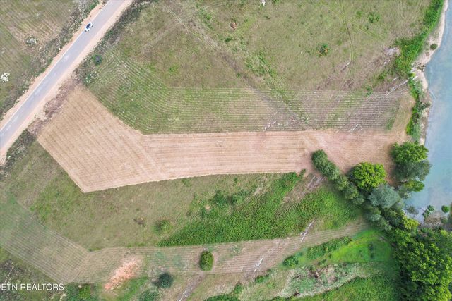 Waterfront Knoll, Sharps Chapel, TN 37866