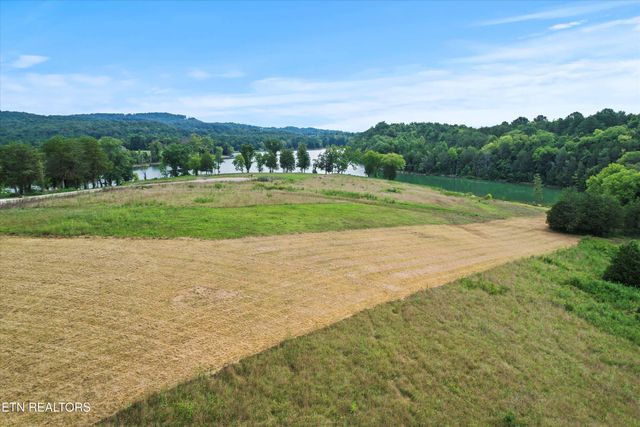 Waterfront Knoll, Sharps Chapel, TN 37866