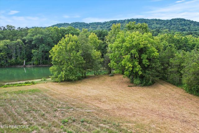 Waterfront Knoll, Sharps Chapel, TN 37866
