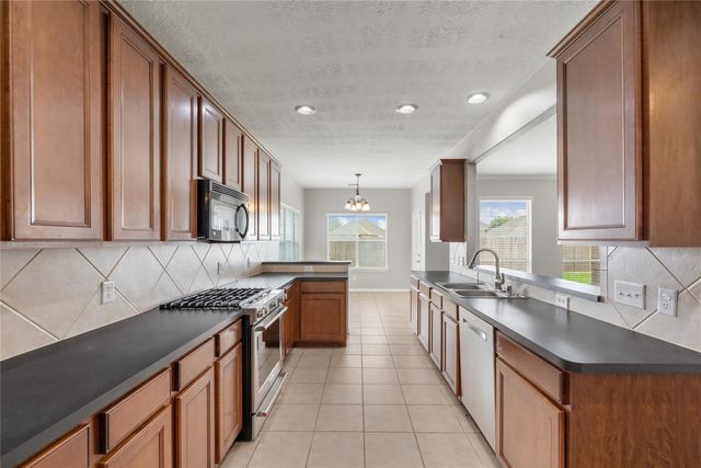 5027 Wimberly Lane, Baytown, TX 77523