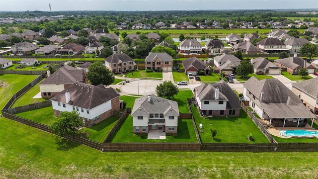 5027 Wimberly Lane, Baytown, TX 77523
