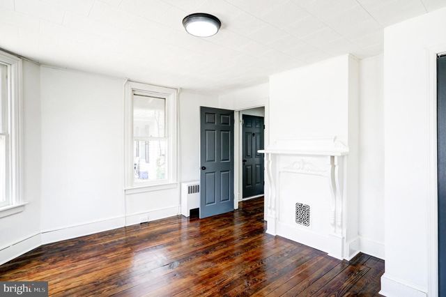 476 E E QUEEN STREET, Chambersburg, PA 17201