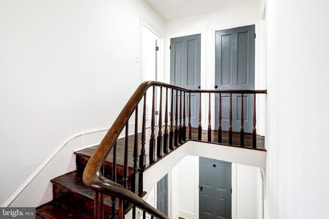 476 E E QUEEN STREET, Chambersburg, PA 17201