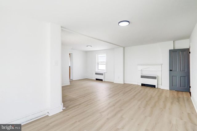 476 E E QUEEN STREET, Chambersburg, PA 17201
