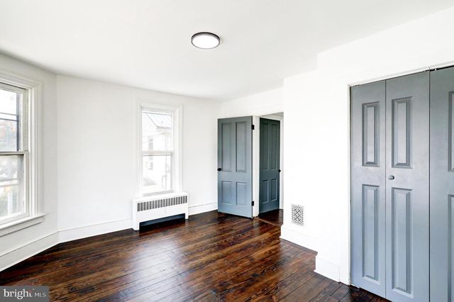 476 E E QUEEN STREET, Chambersburg, PA 17201