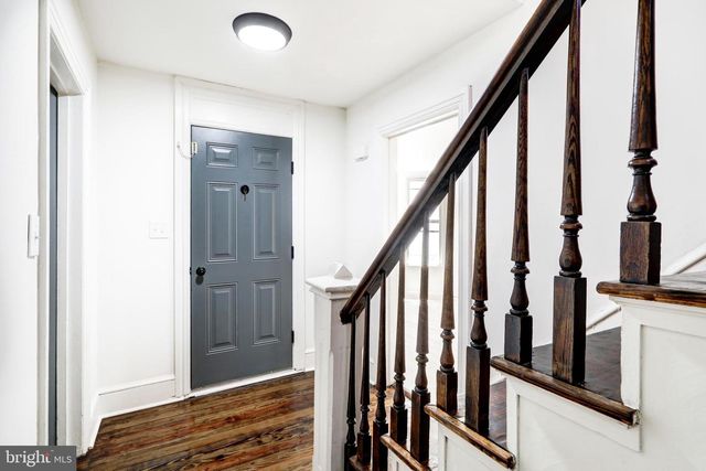 476 E E QUEEN STREET, Chambersburg, PA 17201