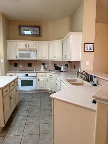 10522 Torrey Pines Dr Drive, Willis, TX 77318