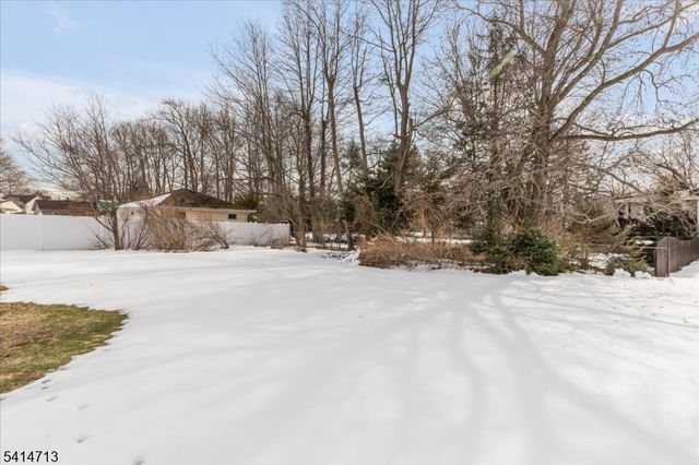 187 Gubernat Dr, South Plainfield Boro, NJ 07080