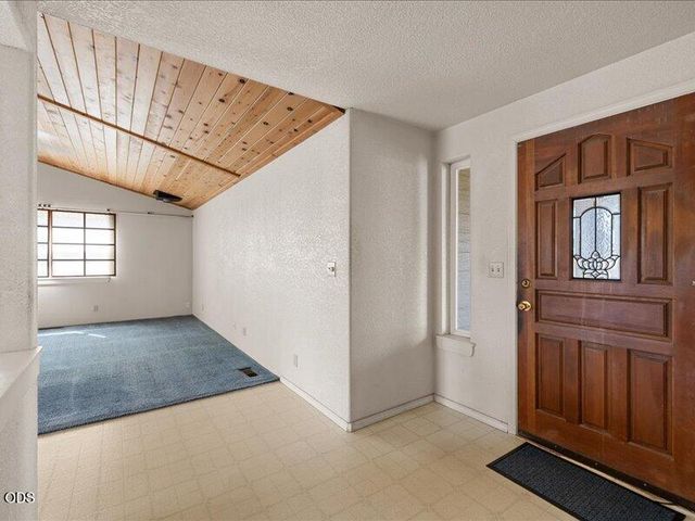 895 Coutant Lane B, Grants Pass, OR 97527