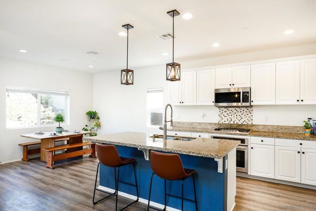 310 Falabella Ln, Fallbrook, CA 92028