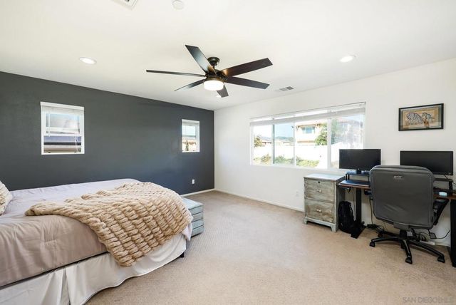 310 Falabella Ln, Fallbrook, CA 92028