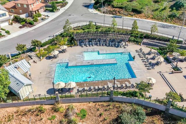 310 Falabella Ln, Fallbrook, CA 92028