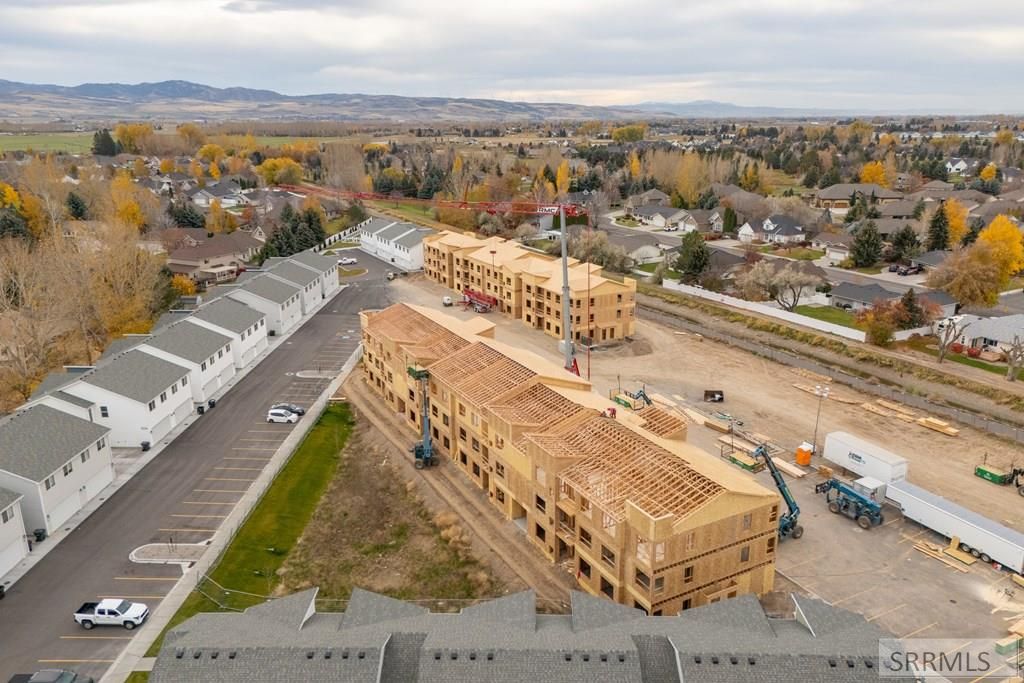 Image 9 of property listing at 796 E Sunnyside Road # 301, Idaho Falls, ID 83401