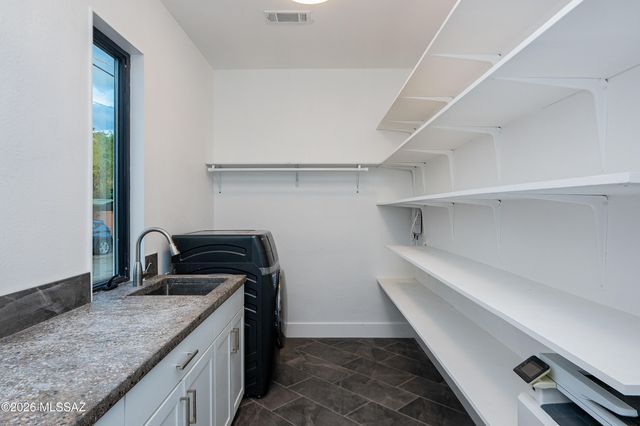 2227 E Helen Street, Tucson, AZ 85719