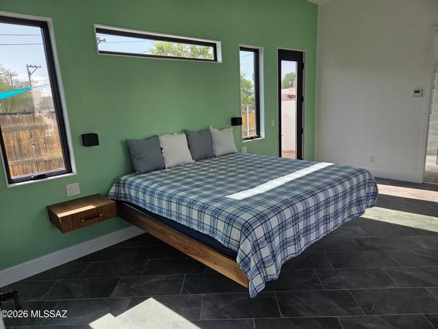 2227 E Helen Street, Tucson, AZ 85719