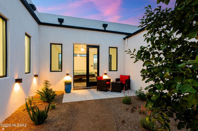 2227 E Helen Street, Tucson, AZ 85719