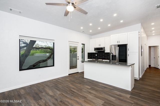 2227 E Helen Street, Tucson, AZ 85719