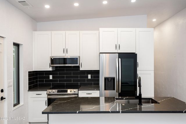 2227 E Helen Street, Tucson, AZ 85719