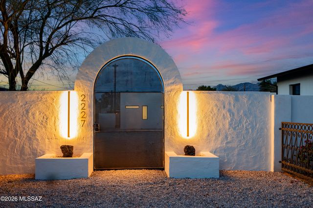 2227 E Helen Street, Tucson, AZ 85719