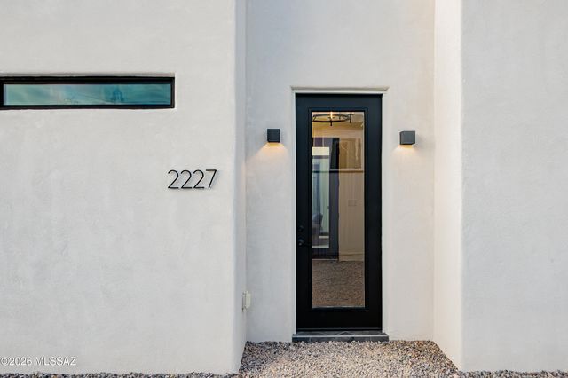 2227 E Helen Street, Tucson, AZ 85719