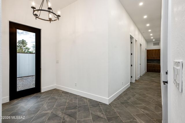 2227 E Helen Street, Tucson, AZ 85719