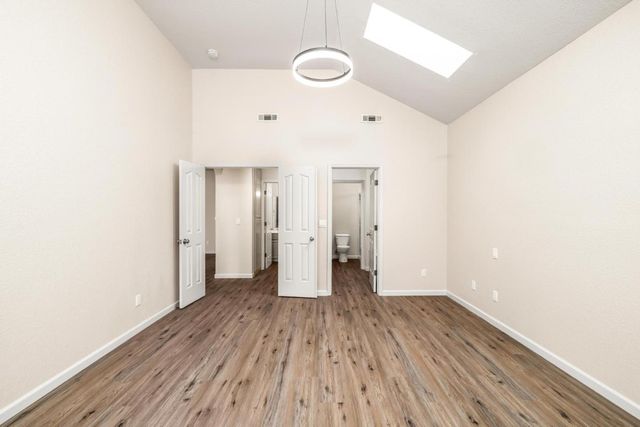 1500 Scenic Drive 18, Modesto, CA 95355