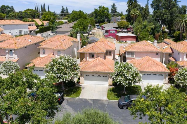 1500 Scenic Drive 18, Modesto, CA 95355