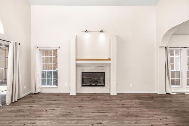 1500 Scenic Drive 18, Modesto, CA 95355