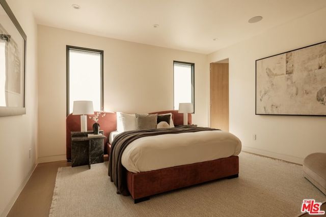 19378 Lemmer Drive, Tarzana (los Angeles), CA 91356