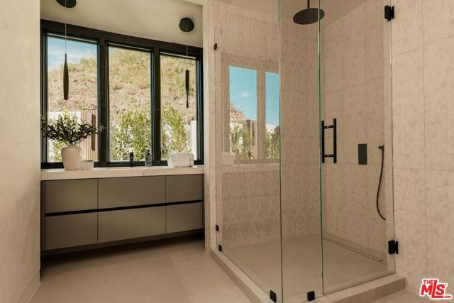 19378 Lemmer Drive, Tarzana (los Angeles), CA 91356