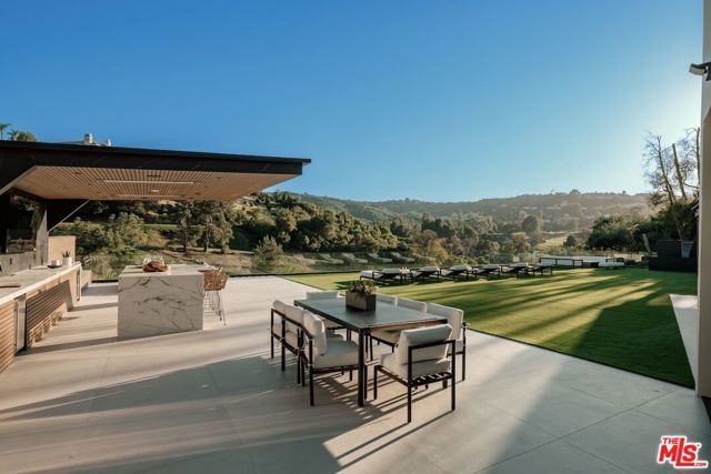 19378 Lemmer Drive, Tarzana (los Angeles), CA 91356