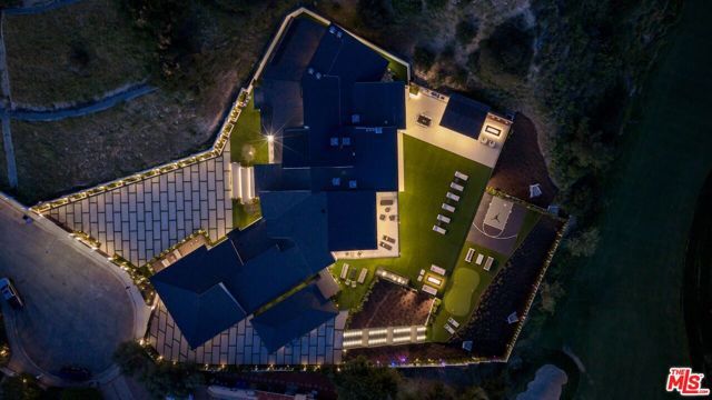 19378 Lemmer Drive, Tarzana (los Angeles), CA 91356