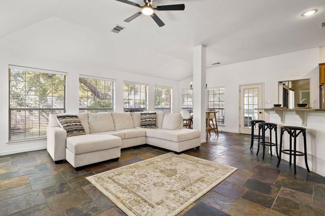 2040 SAINT ANDREWS DR, Round Rock, TX 78664