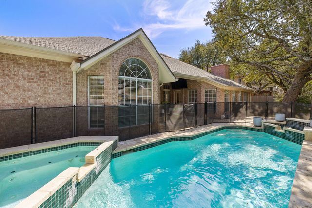 2040 SAINT ANDREWS DR, Round Rock, TX 78664