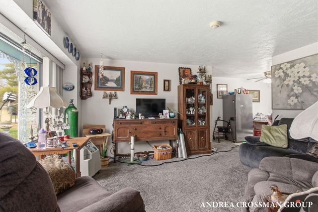 910 N Washington Avenue, Battle Creek, MI 49037