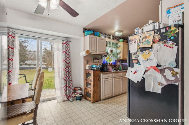 910 N Washington Avenue, Battle Creek, MI 49037