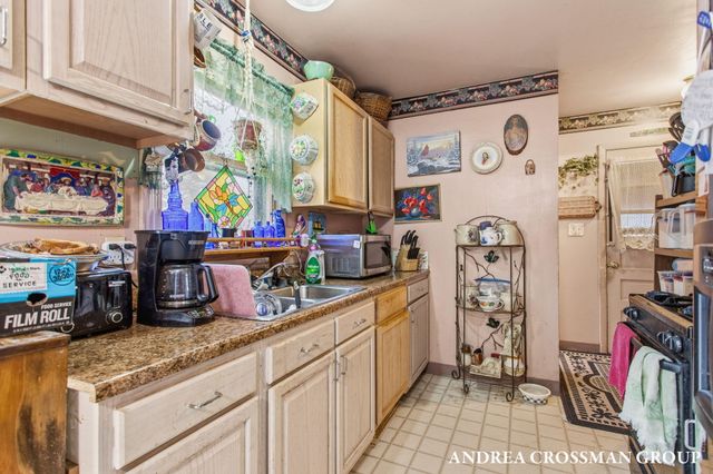 910 N Washington Avenue, Battle Creek, MI 49037