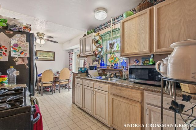 910 N Washington Avenue, Battle Creek, MI 49037