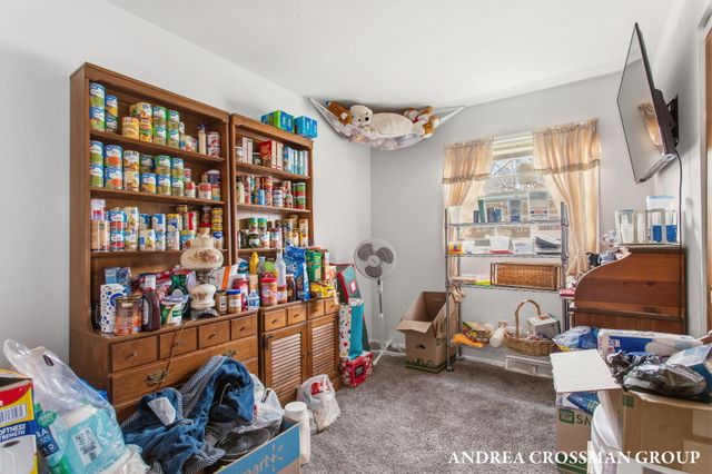 910 N Washington Avenue, Battle Creek, MI 49037