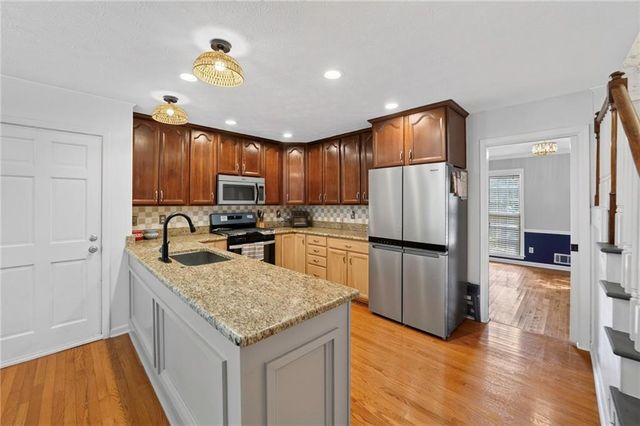 206 Comstock Court, Lawrenceville, GA 30044