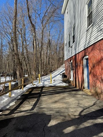 253 Main 1, Leicester, MA 01611