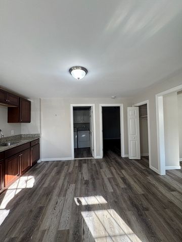 253 Main 1, Leicester, MA 01611